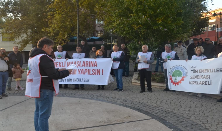 EMEKLİLER İNSANCA YAŞAM TALEBİYLE ALANLARA ÇIKTI