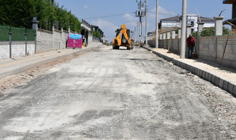 Altyapıları tamamlanan sokaklarda yoğun çalışma