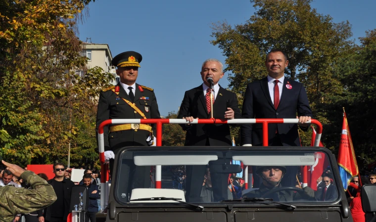 Kırklareli'nde 29 Ekim Cumhuriyet Bayramımızın 101. Yılı Coşkuyla Kutlandı