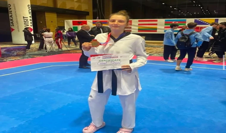 Avrupa Ümitler Taekwondo Şampiyonası’nda Şampiyon Oldu.