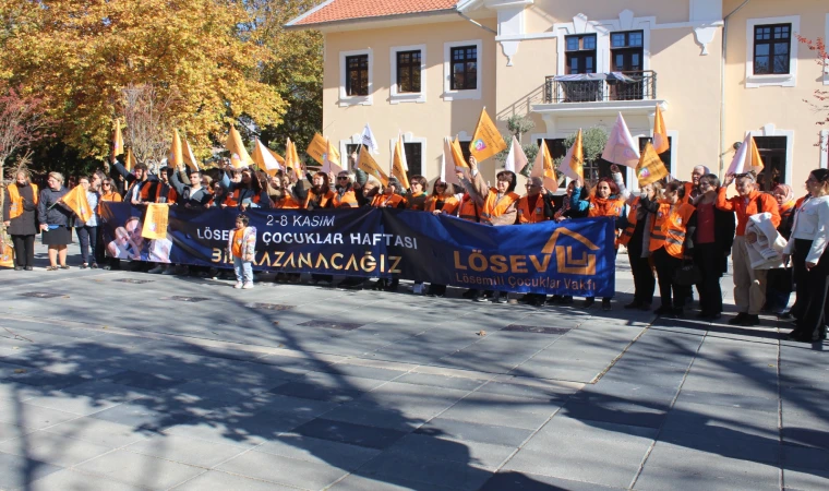 Kırklareli LÖSEV’den  Farkındalık Yürüyüşü