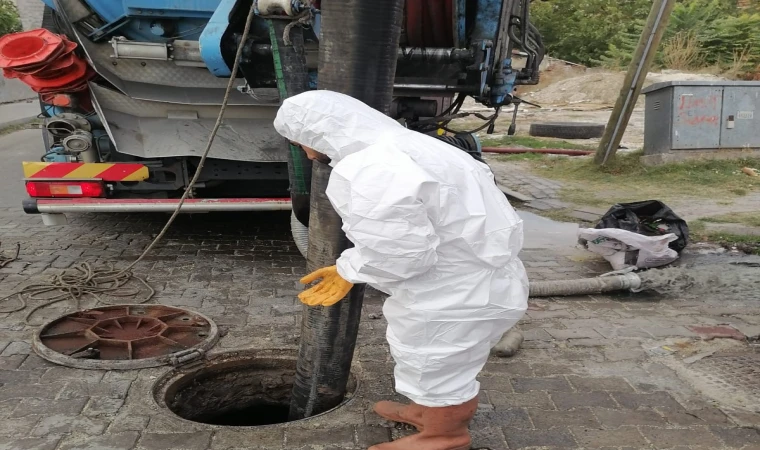 Lüleburgaz’ın kanalizasyon hatlarında temizli